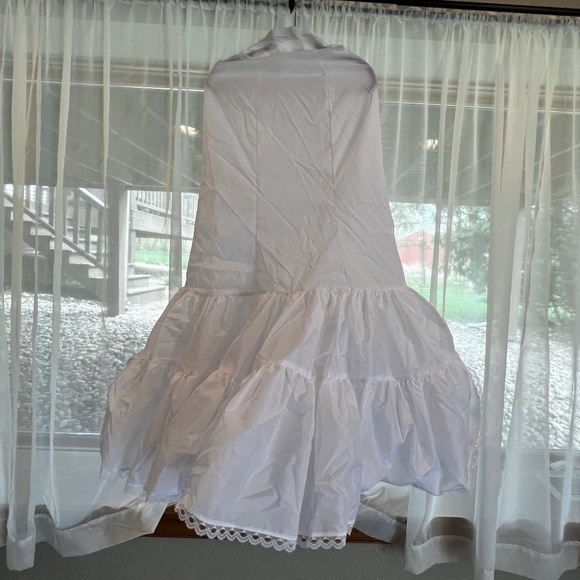David’s Bridal Fit & Flare Slip white size 10 w/ zipper sleeveless NWT - Picture 8 of 12